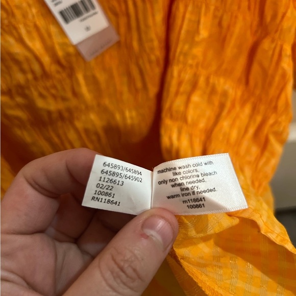 Lane Bryant Bright Orange Short Puffed Sleeve Blouse size 22 - Picture 5 of 6